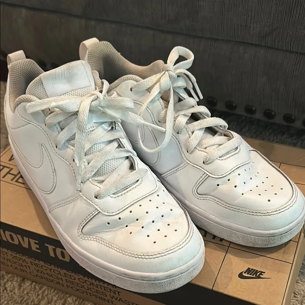 Nike Court Borough Low 2 White Sneakers 7Y / Women’s 8.5